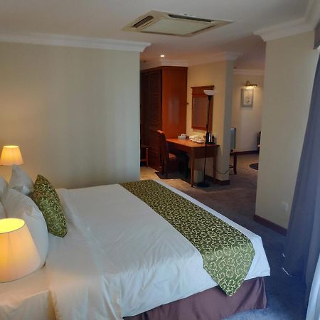 Ehsan Seaview Hotel Port Dickson Exteriör bild
