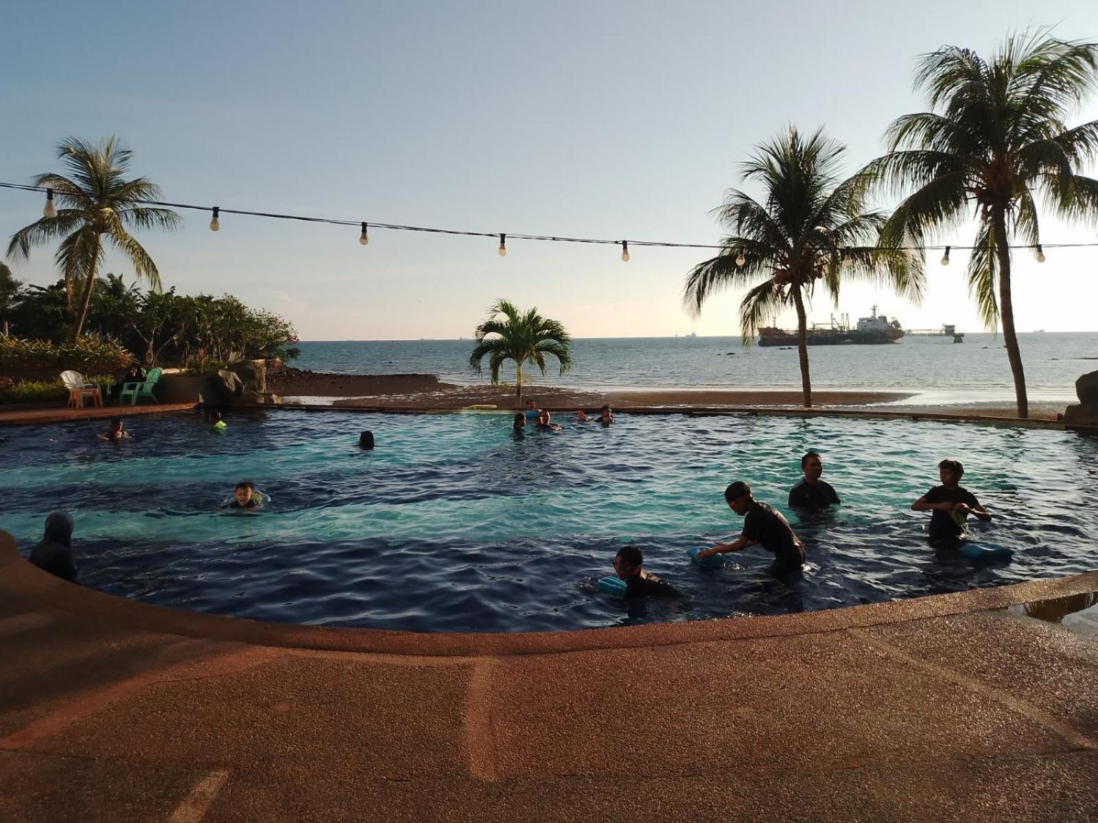 Ehsan Seaview Hotel Port Dickson Exteriör bild